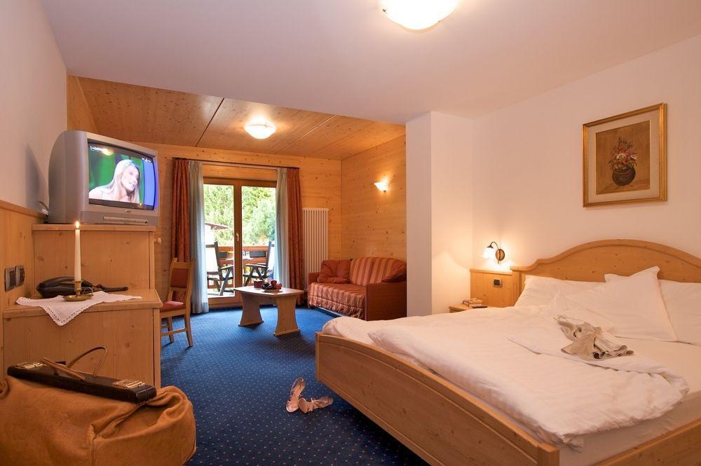 Hotel Salvan กัมปีเตลโลดีฟัสซา ภายนอก รูปภาพ