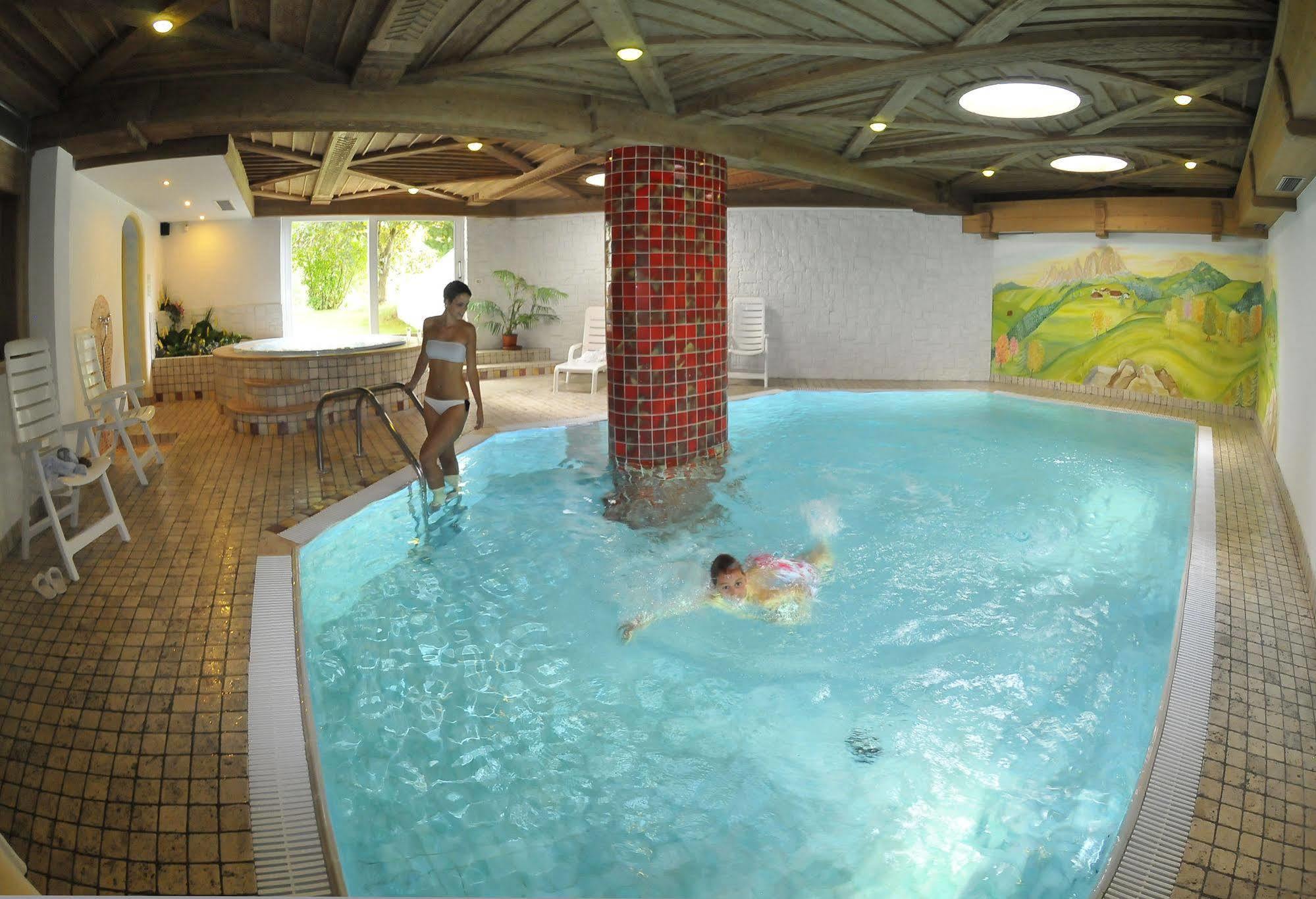 Hotel Salvan กัมปีเตลโลดีฟัสซา ภายนอก รูปภาพ